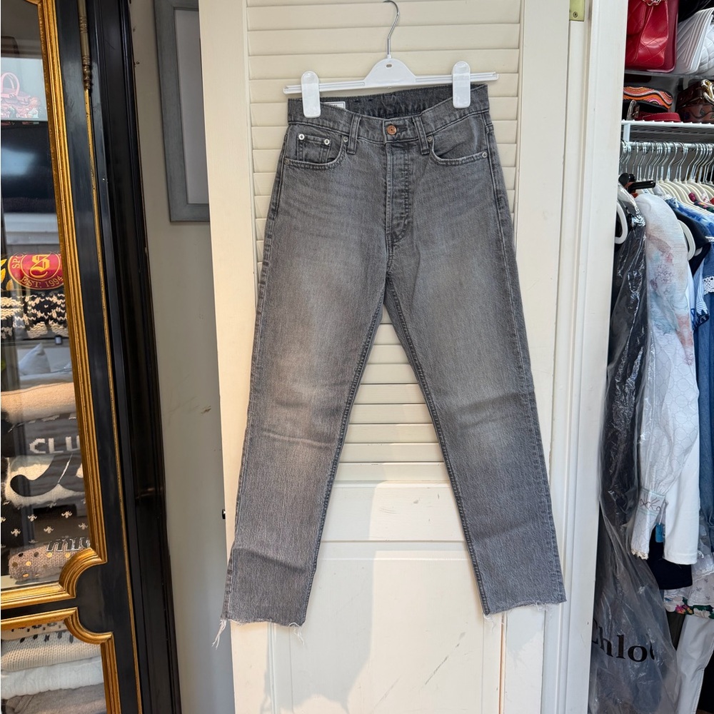 GAP High-Rise Straight Cheeky Straight Grey Jeans